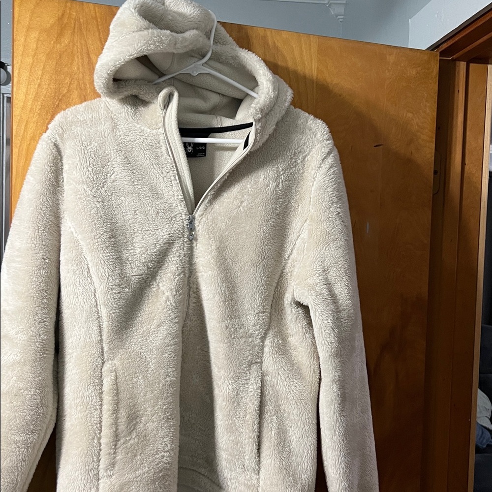 Spyder Cream Fleece Jacket. Like new very soft.  Wore once.